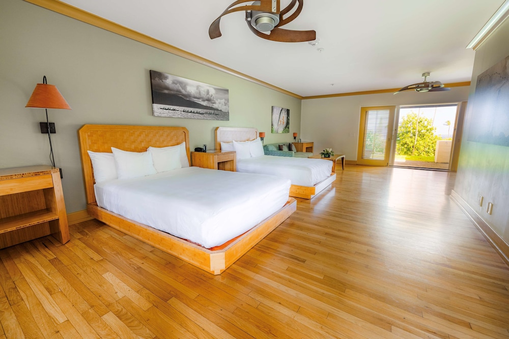 Room, 2 Queen Beds, Partial Ocean View
