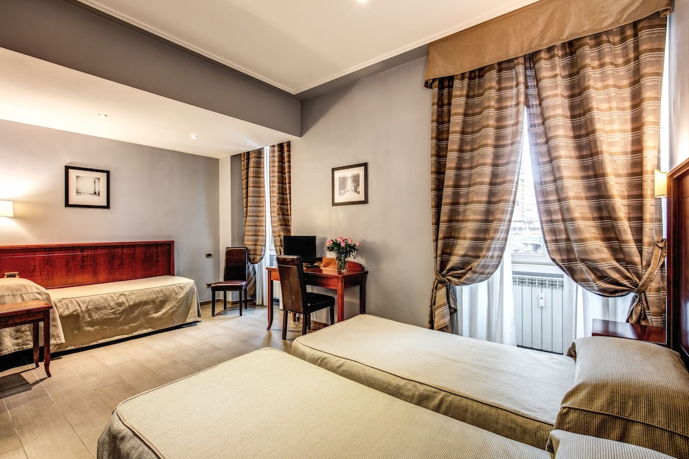 Hotel Taormina Roma 8/56
