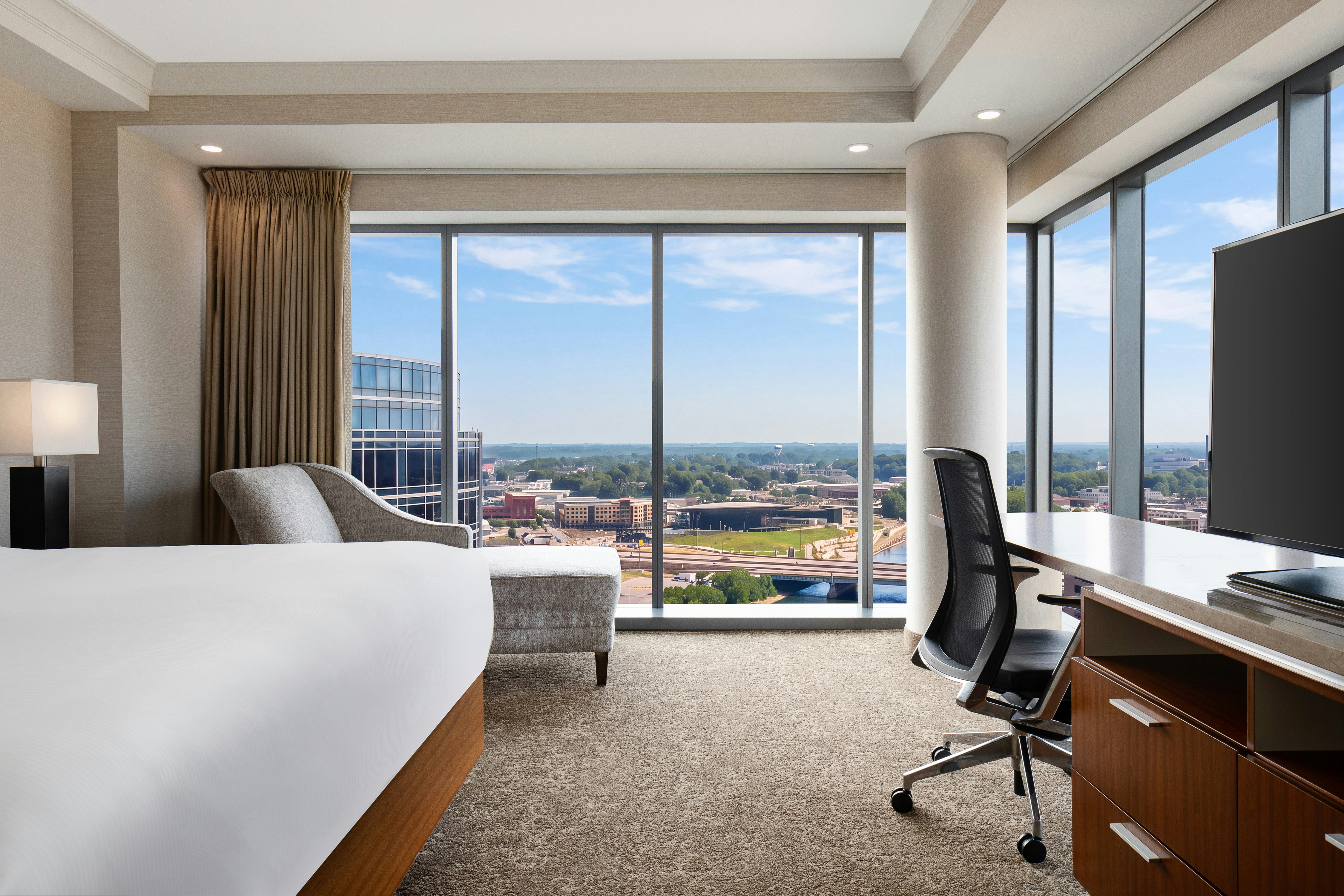 Tower, Luxury, Suite, King Bed