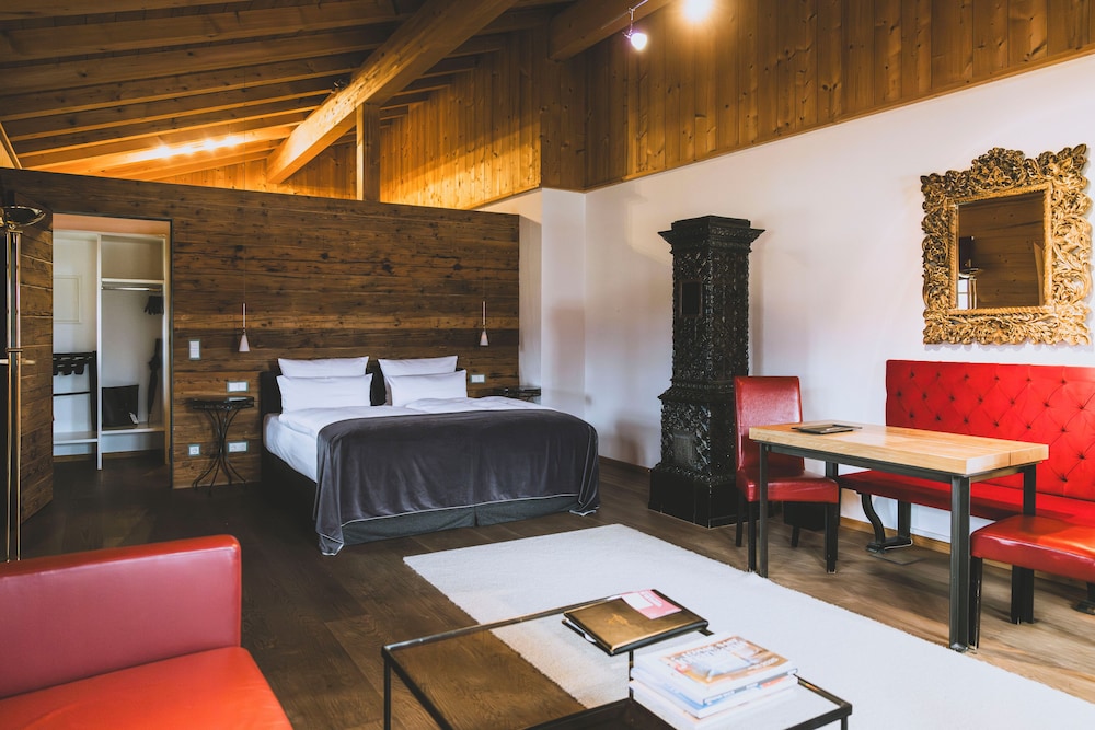 Alpen Alm, Suite, King Bed, Park Hotel Egerner Hofe 3/8