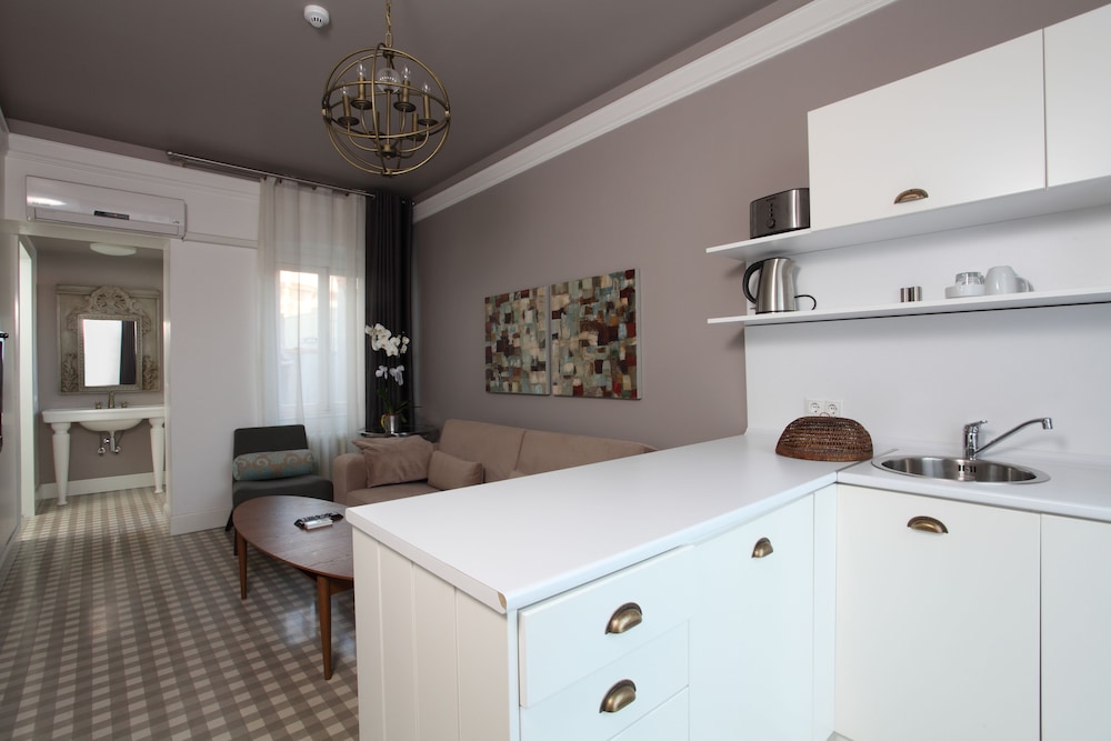 Ada Home 6/64