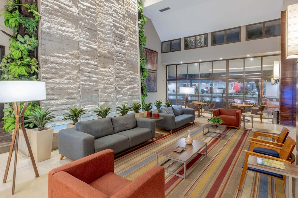 Hotel Deville Prime Cuiaba 53/86