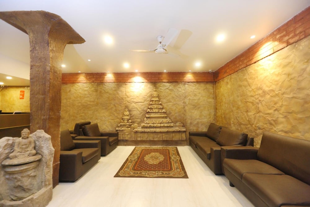 Hotel Ramakrishna 24/32