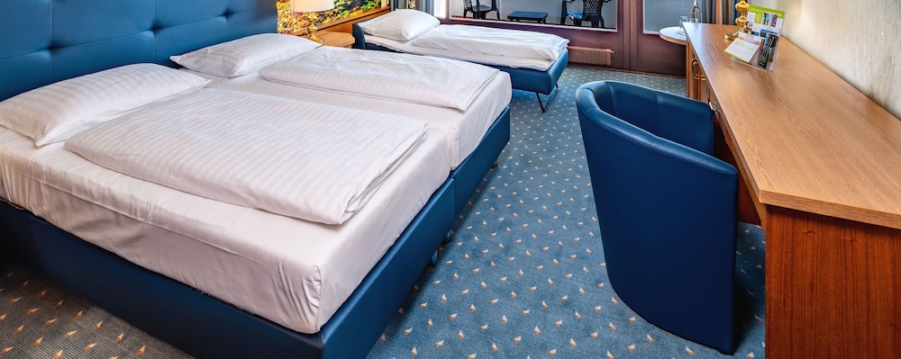 1 Bedroom, Classic, Twin Beds, Valley View, Balcony, AHORN Harz Hotel Braunlage 3/4