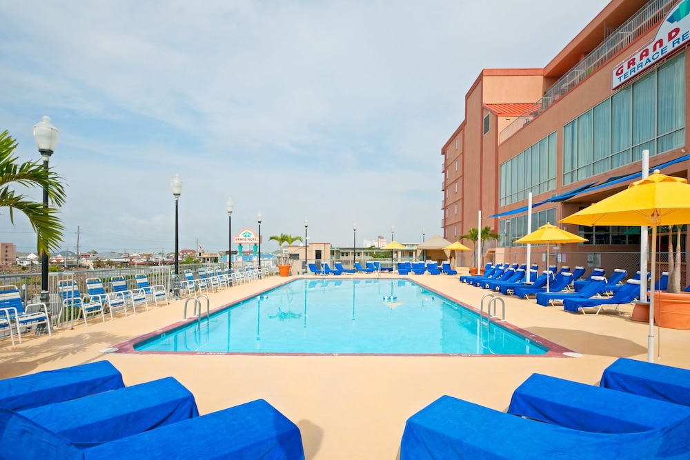 Grand Hotel Ocean City Oceanfront 27/63