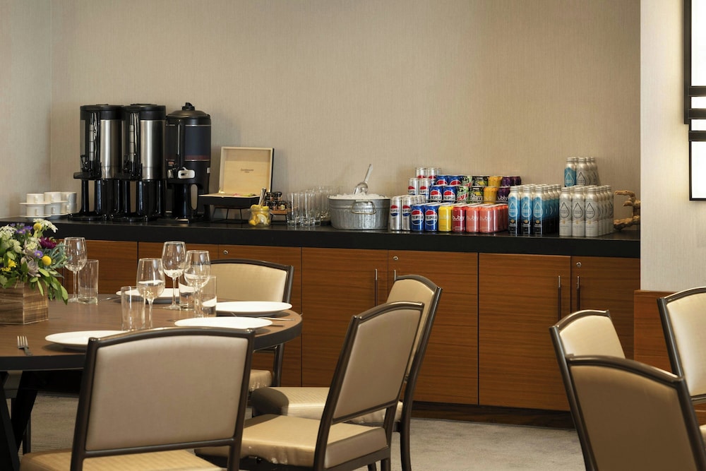 MARRIOTT IRVINE SPECTRUM 32/50