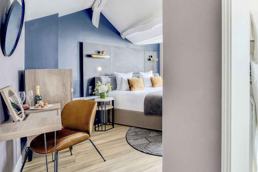 Hotel Opera Opal 40/52