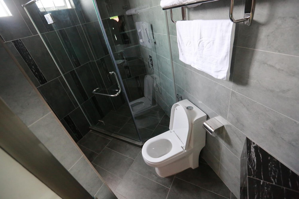 Pantai Regal Hotel 42/50