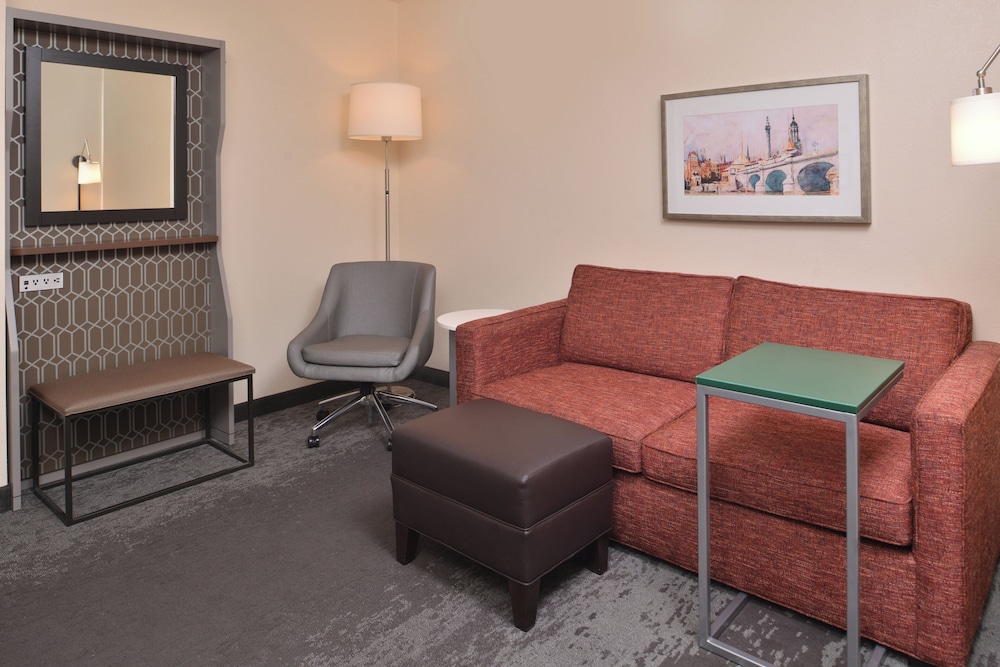 Holiday Inn Hotel And Suites Raleigh Cary I 40 Walnut St 41/68