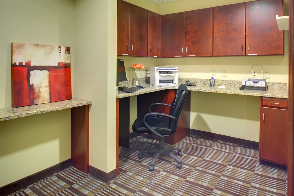 Holiday Inn Express Hotel & Suites Cross Lanes 11/75