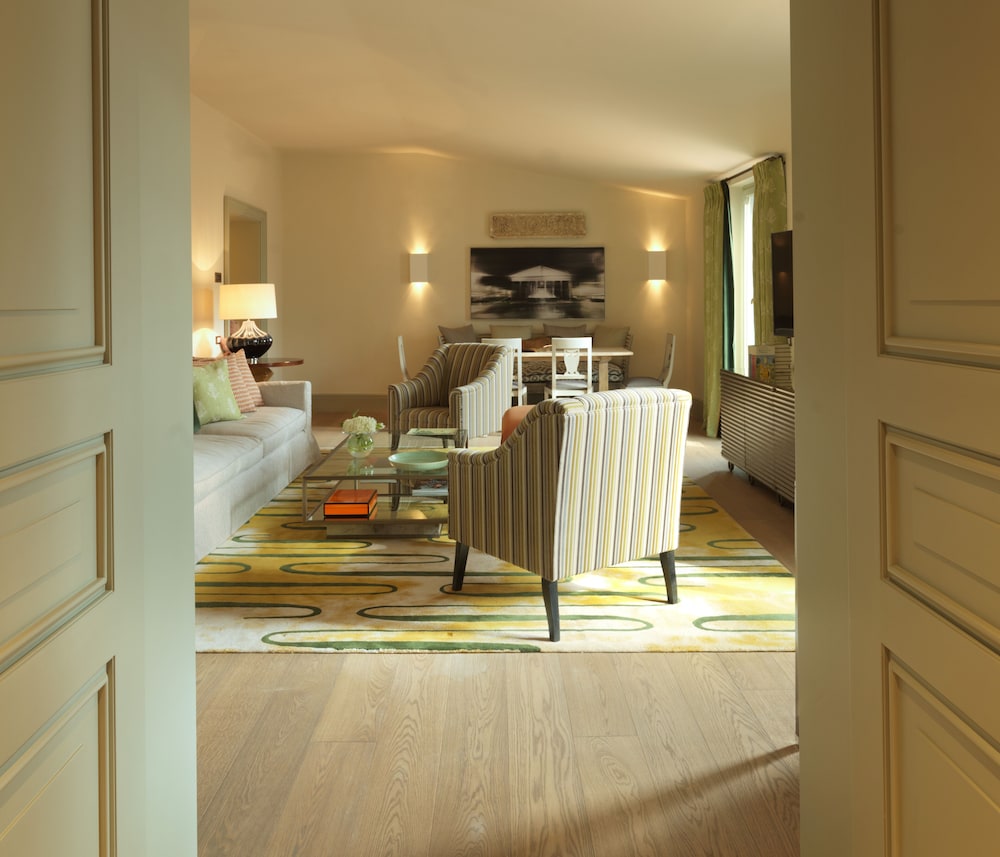Rocco Forte Hotel de Russie 62/82