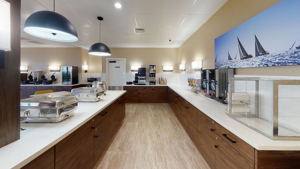 Beachfront Palms Resort Galveston, an Ascend Collection Hotel 22/43