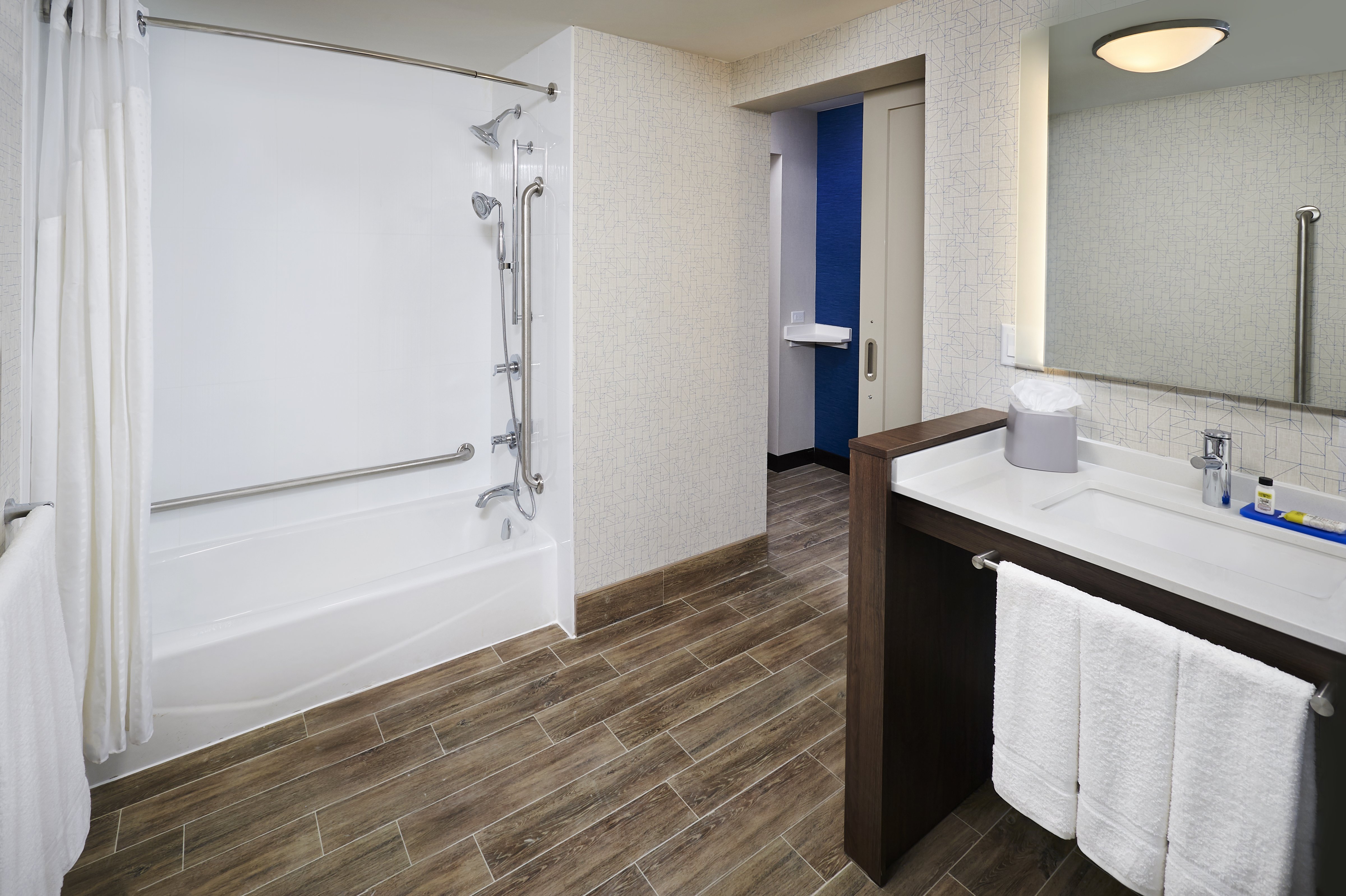 Holiday Inn Express Sarnia - Point Edward 44/46