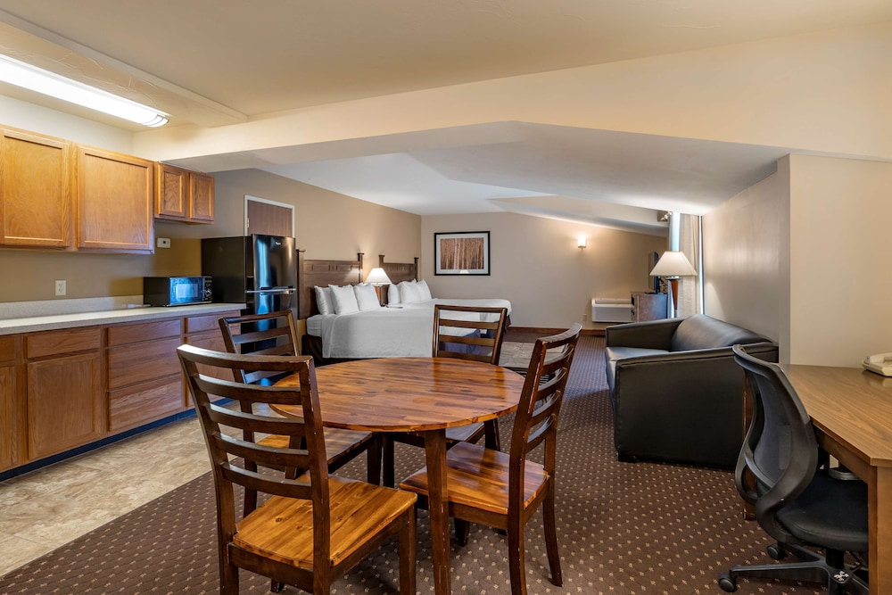 Best Western Desert Inn 36/50