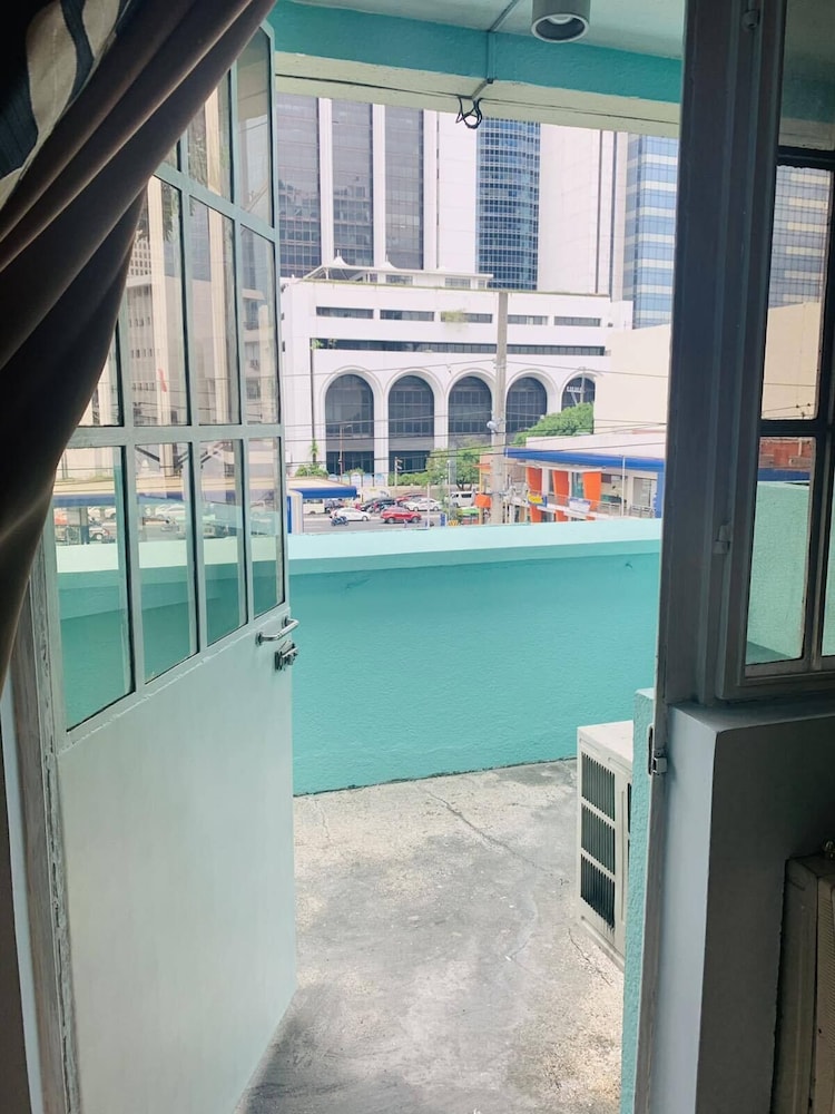 Jupiter Suites 48/50