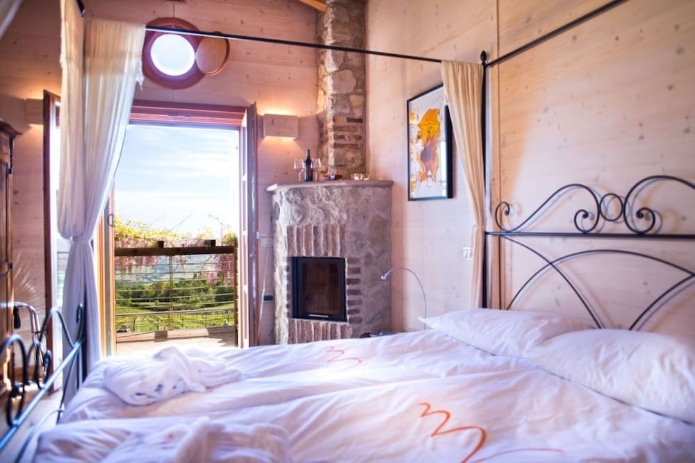 Valdonica Winery & Vineyard Residence 13/50