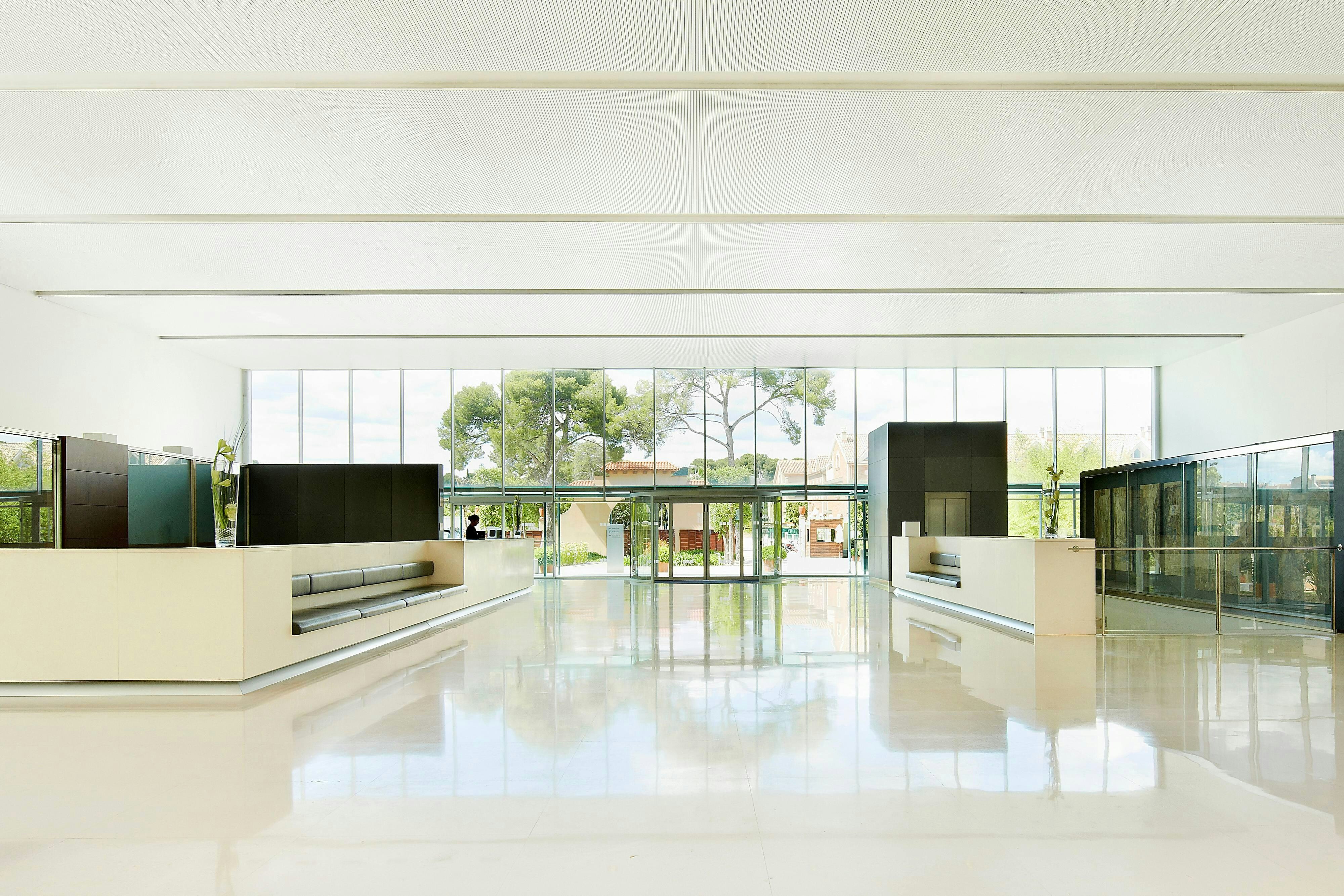 Le Meridien Ra Beach Hotel And Spa 7/80