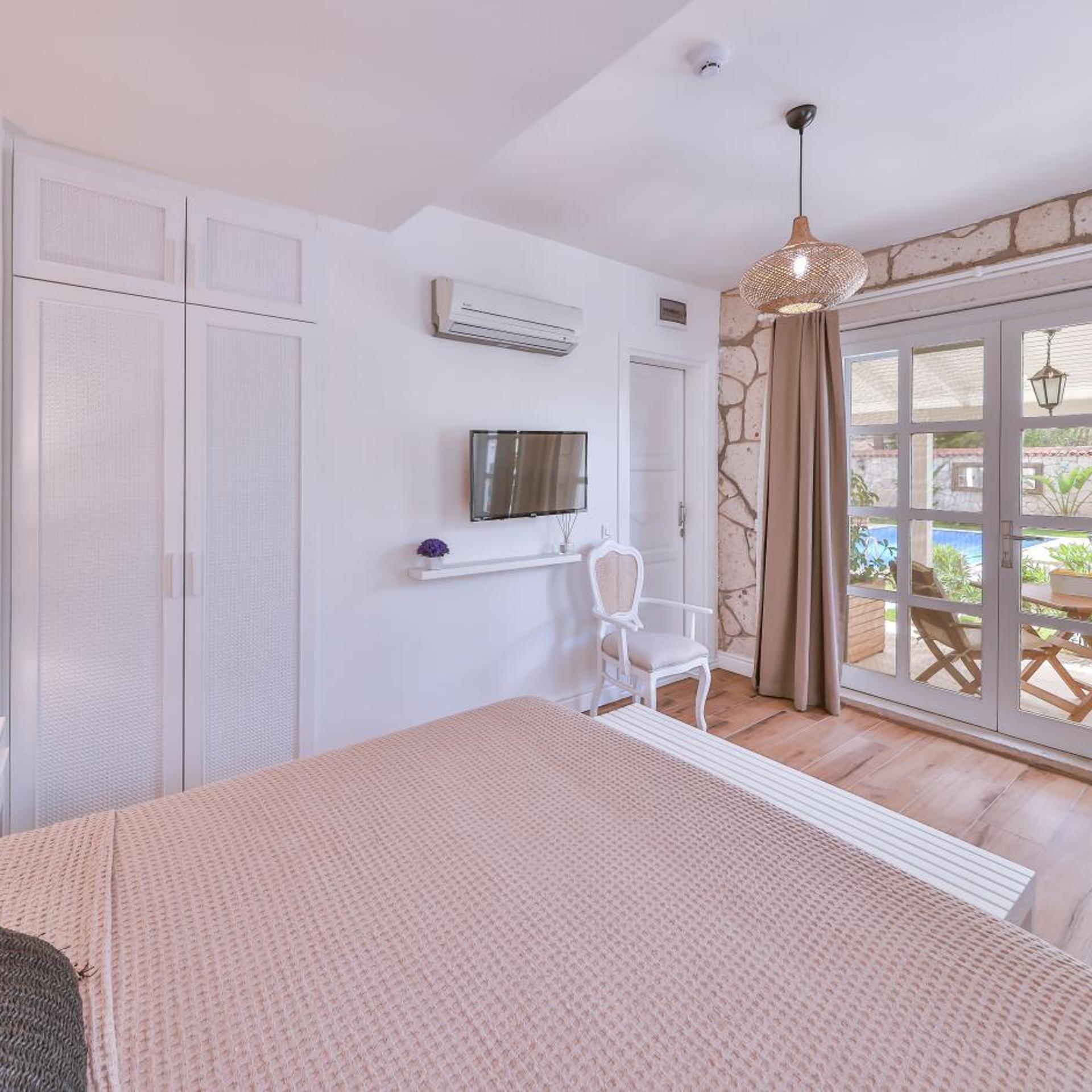 غرفة بسرير كوين بإطلالة على الحديقة، Alacati Balbadem Hotel 5/10
