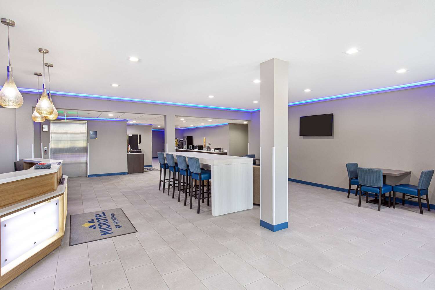 Microtel Inn & Suites by Wyndham Manchester 6/30