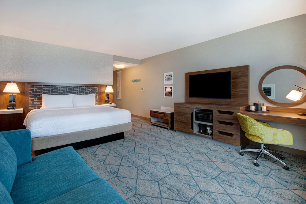 Hampton Inn & Suites Sunnyvale Silicon Valley 24/60