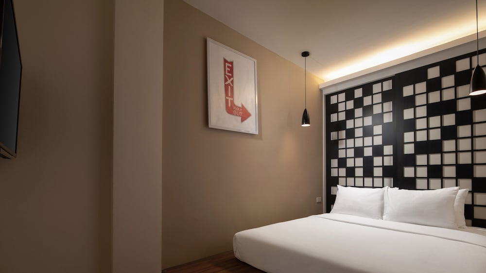 Hanoi Lakeside Premium Hotel 10/31