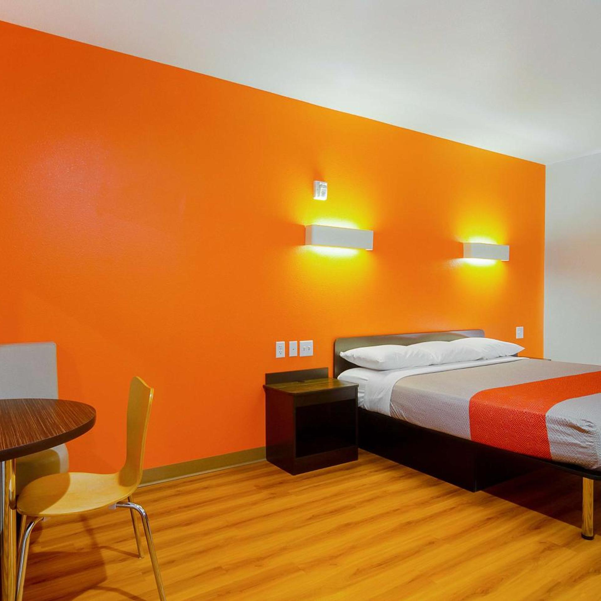 غرفة بسرير كينج، Motel6 Midland Tx 4/10