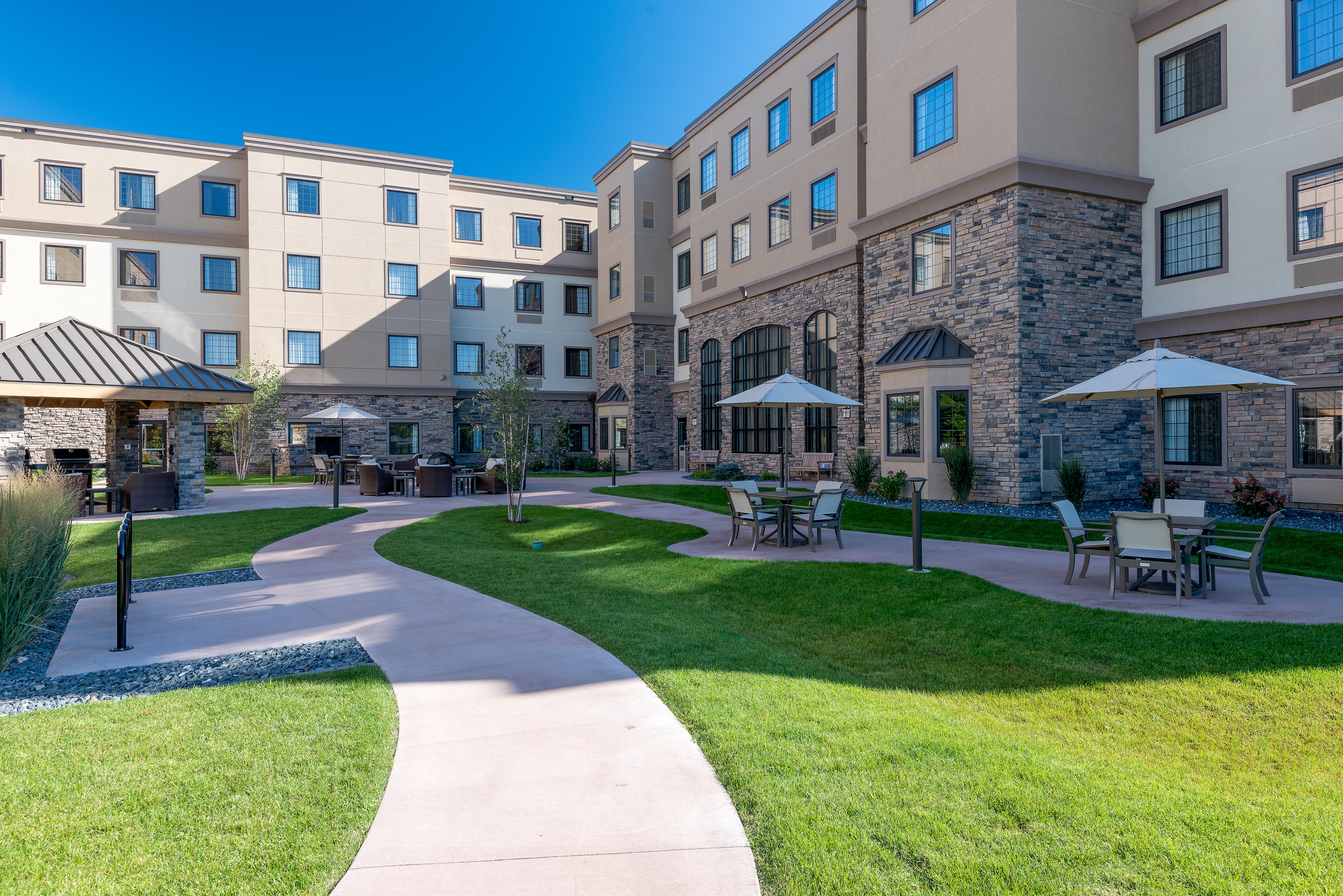 STAYBRIDGE SUITES EAU CLAIRE - ALTOONA 63/67