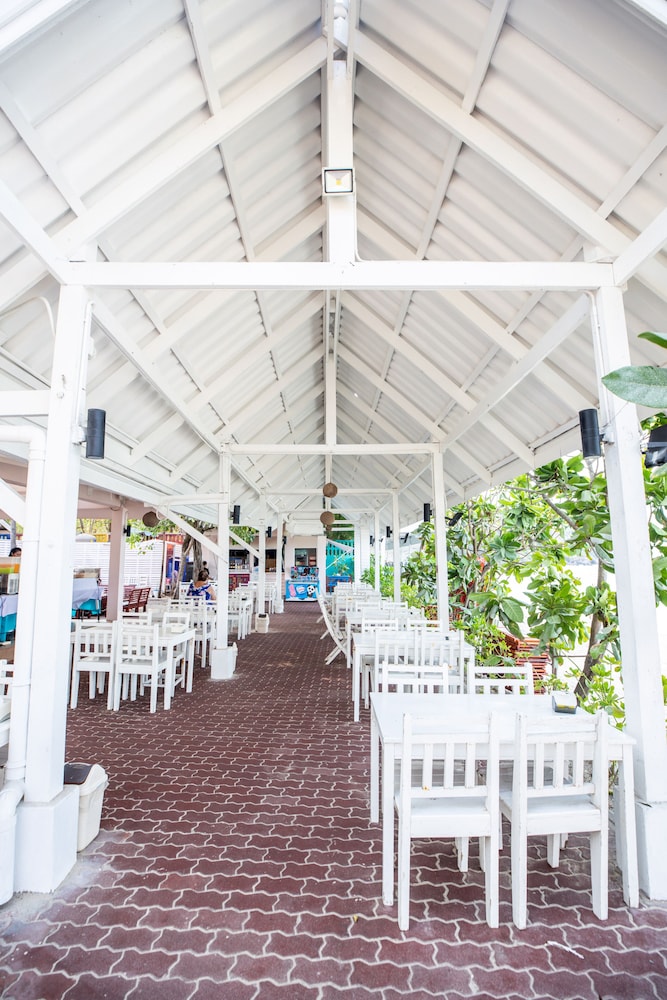 Xanadu Beach Resort 39/50