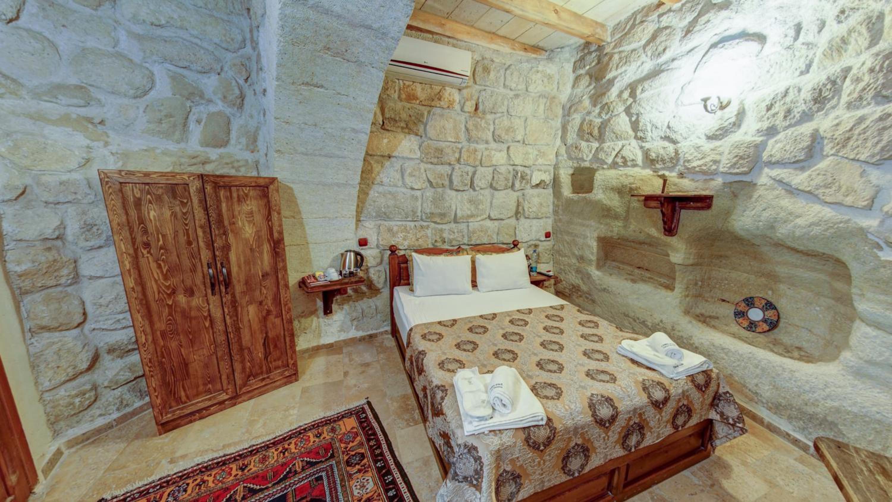 Duplex, Studio