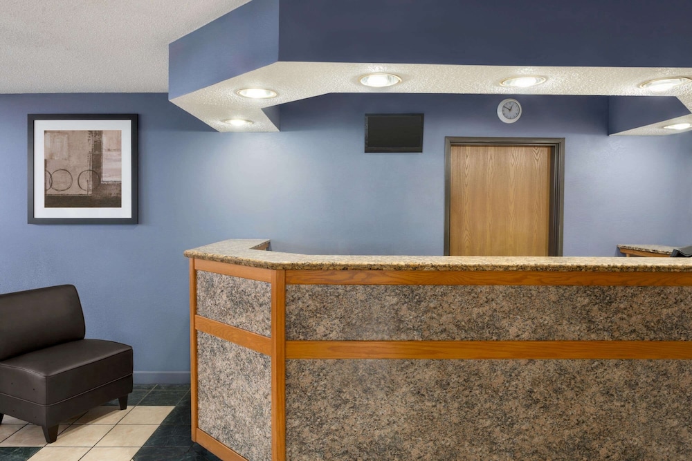 Microtel Inn Suites By Wyndham Lincoln 7/57