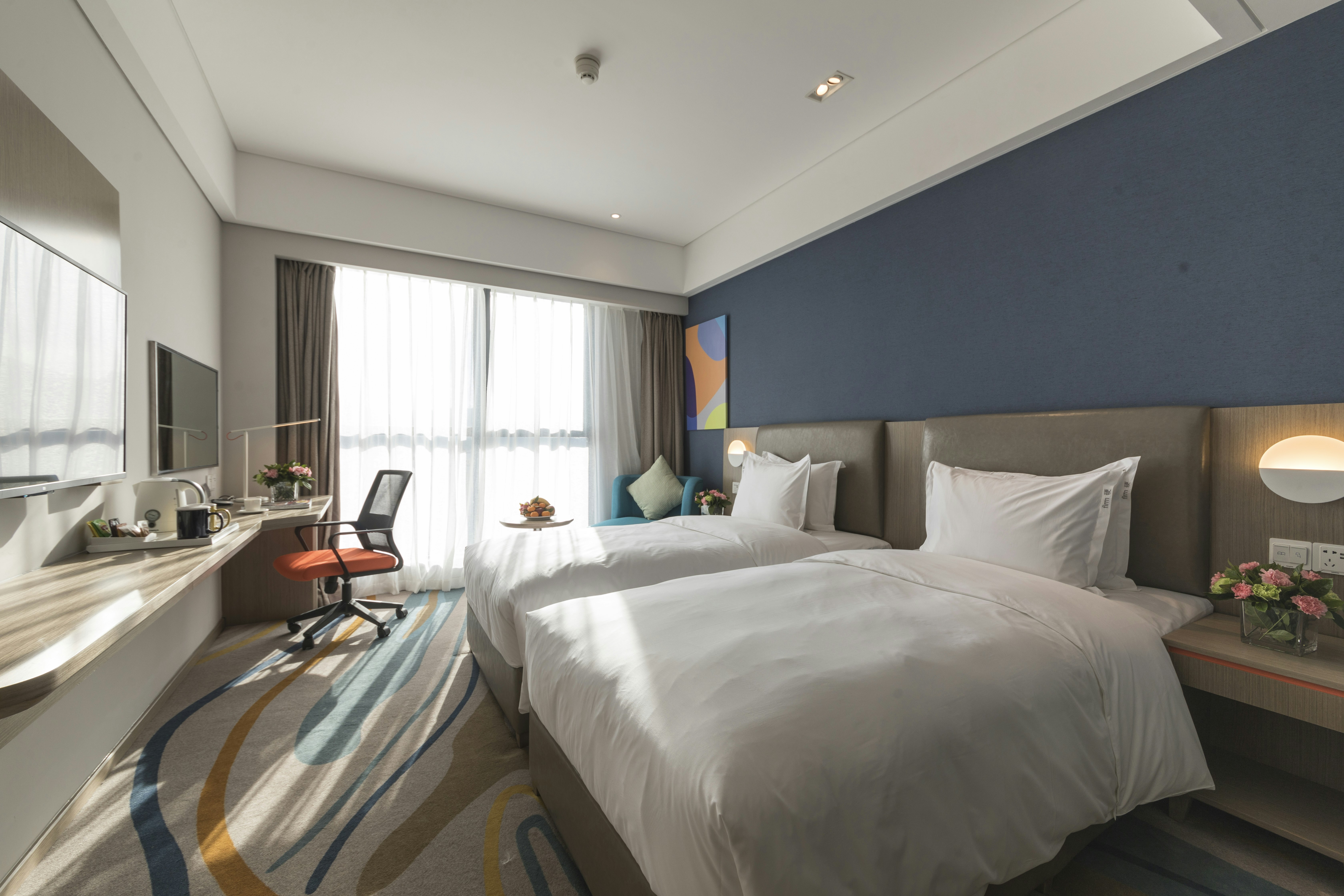 غرفة قياسية بسريرين منفصلين، Holiday Inn Express Xichang City Center 3/6