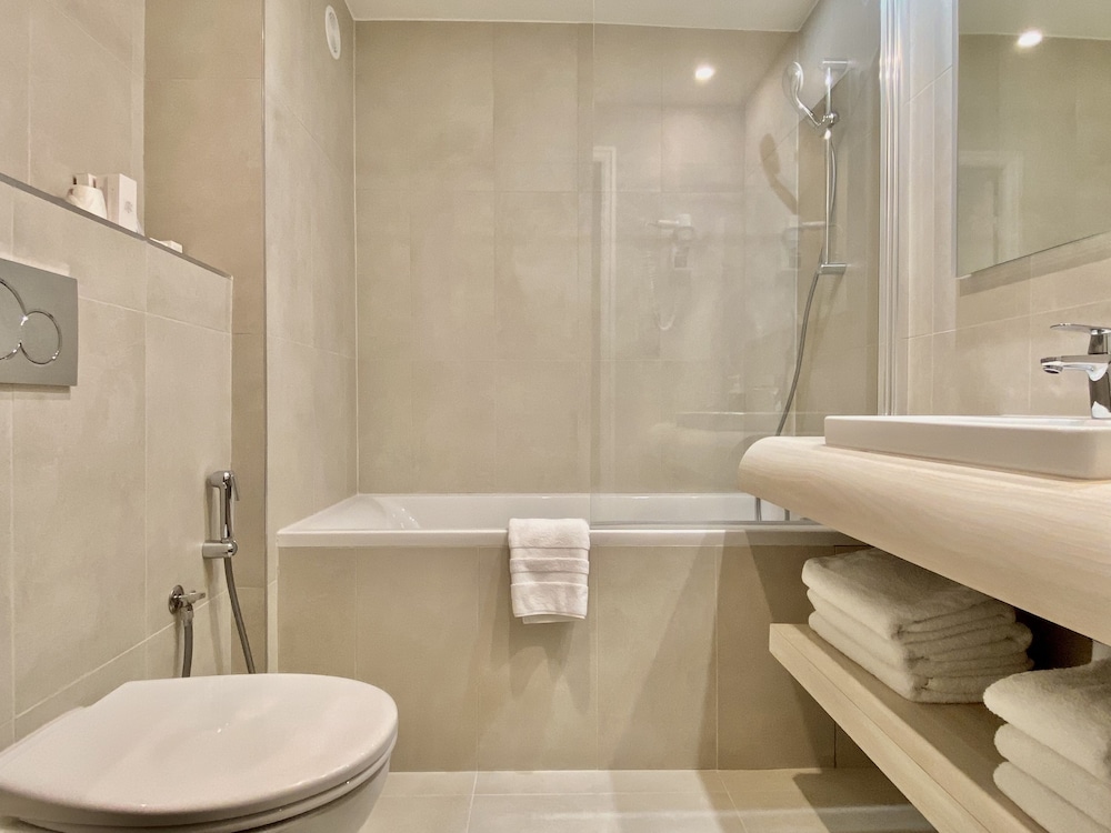 HOTEL CENTRAL SAINT GERMAIN 43/47