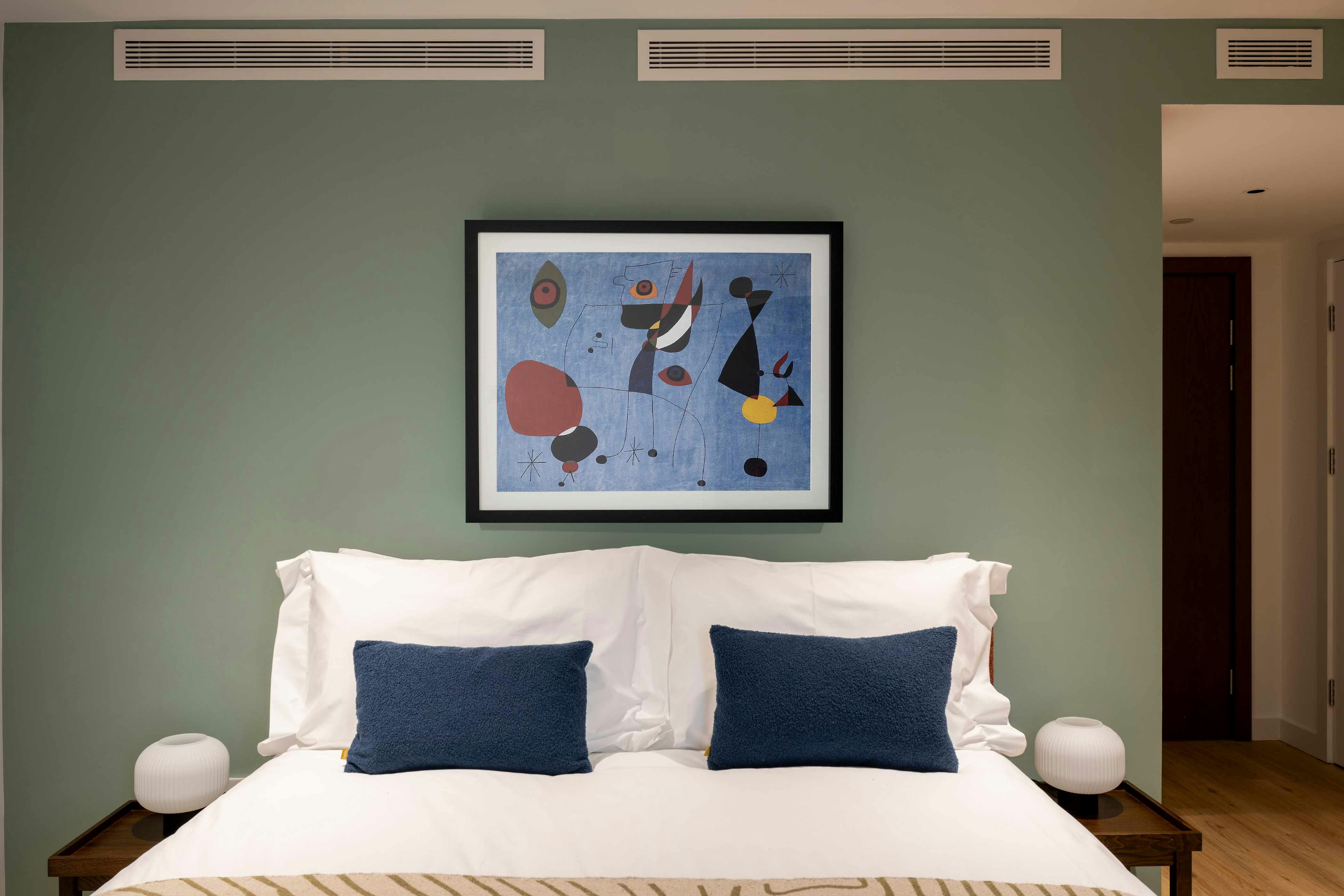 STUDIO, APARTMENT