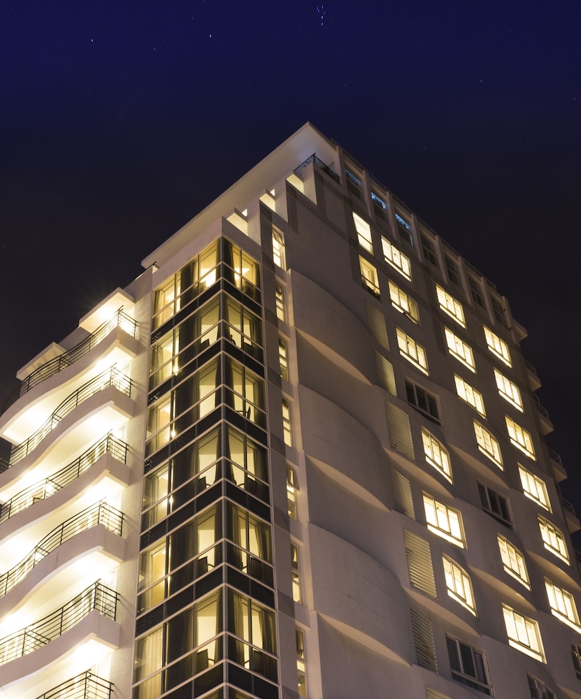 Starlet Hotel 2/64