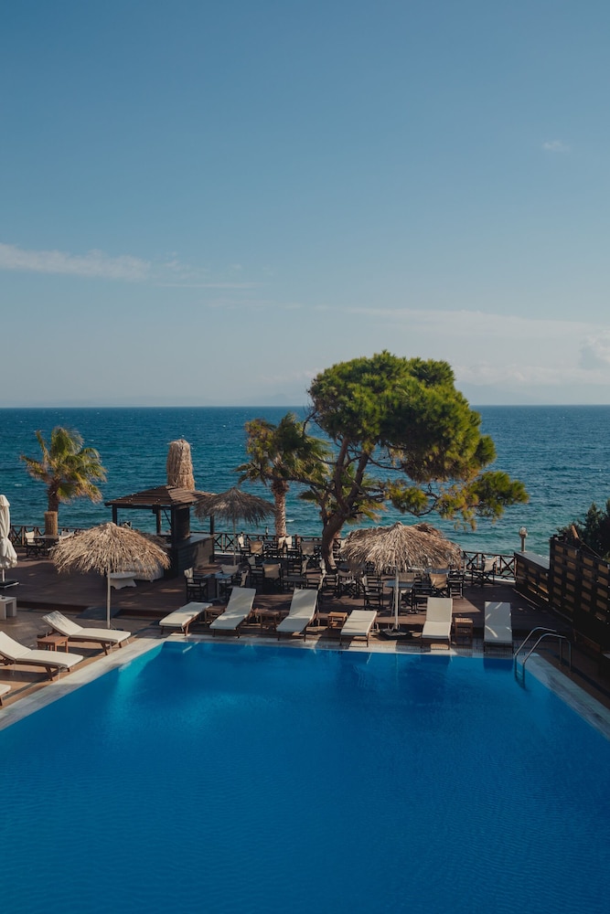 Mati Hotel 50/53