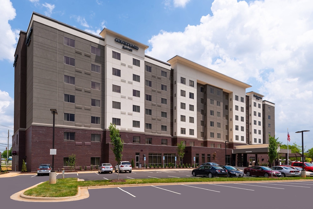 Courtyard Charlotte Northlake in CHARLOTTE - NC