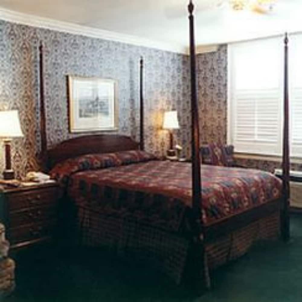 1842 Inn 12/74