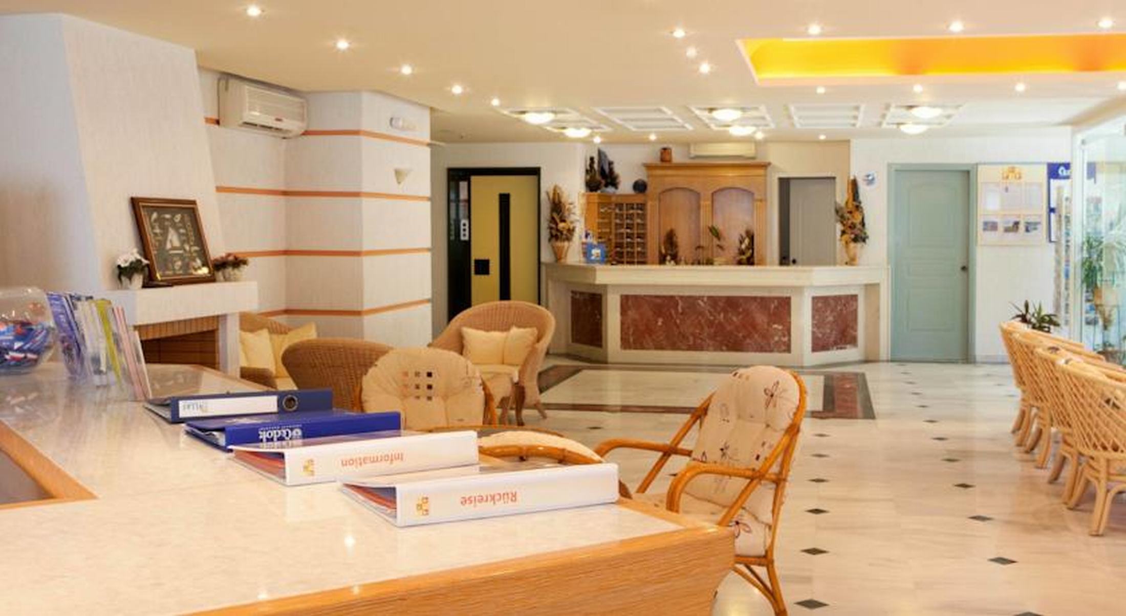 Dedalos Beach Hotel 30/50