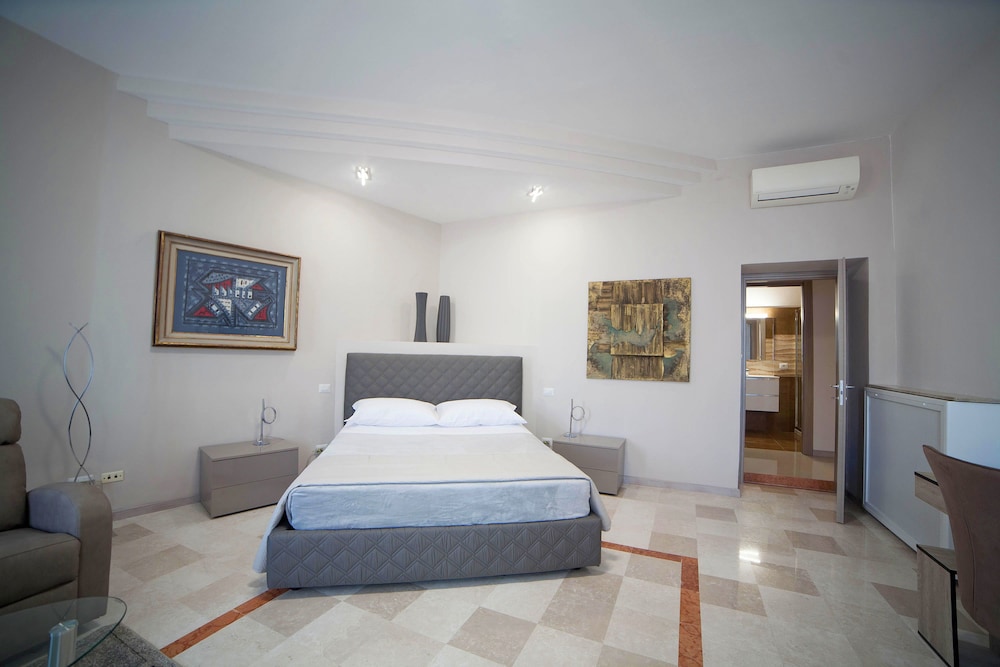 Cadorna House 16/50