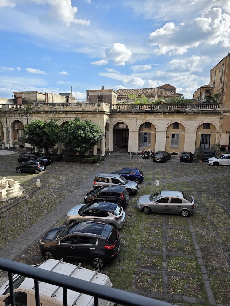 Palazzo Bruca 37/47