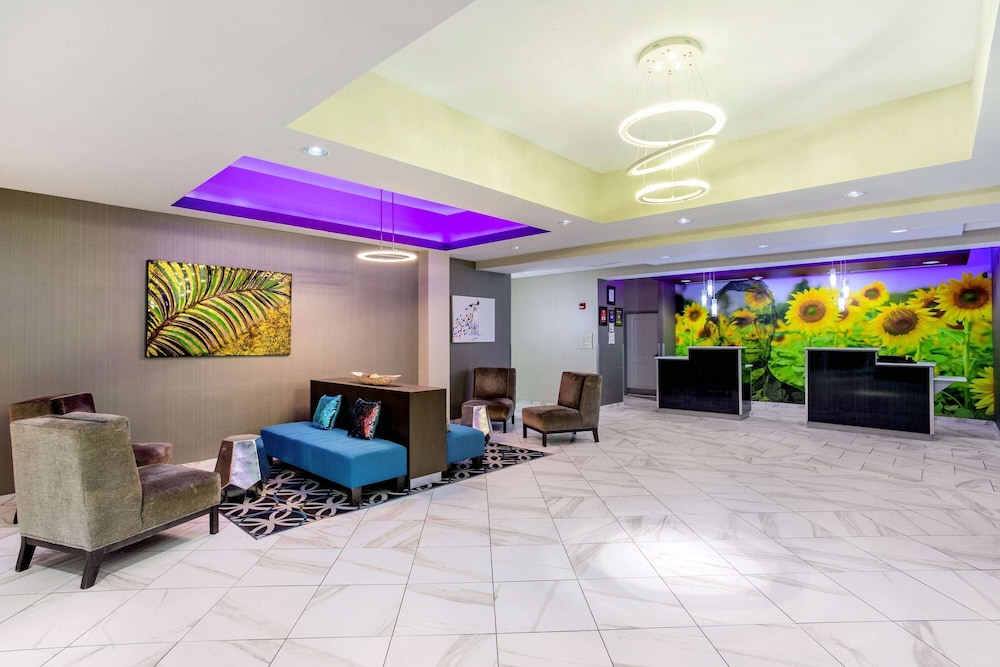 La Quinta Inn And Suites By Wyndham Springfield IL 11/63