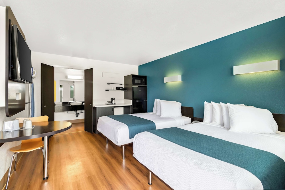 Studio6 Suites Carpinteria, CA - Santa Barbara - South 16/27