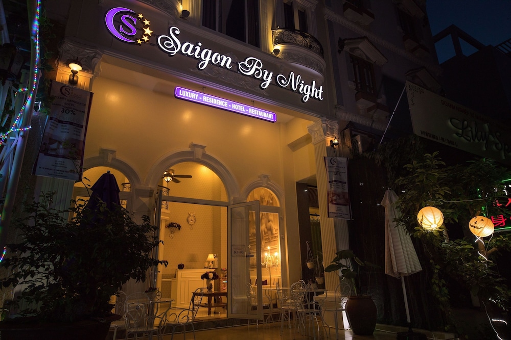 Saigon By Night Luxury Hotel 2/68