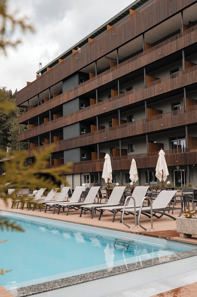 Hotel Valaisia 5/89
