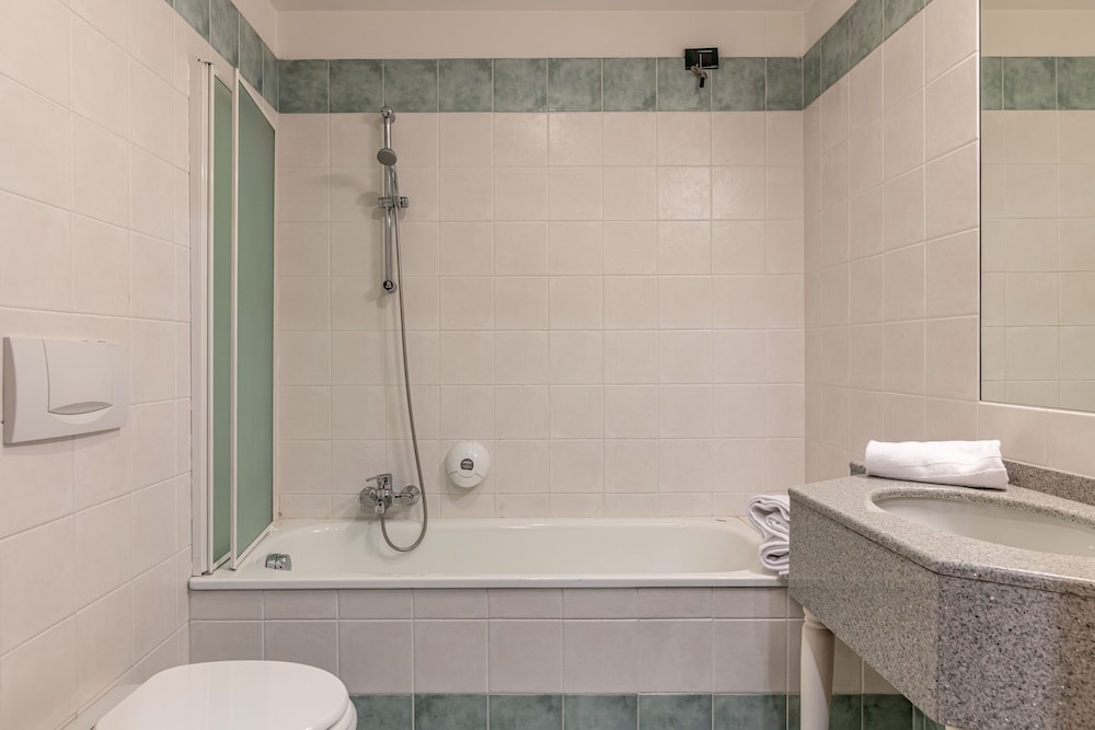 Clubhotel Lago Di Tenno 42/48