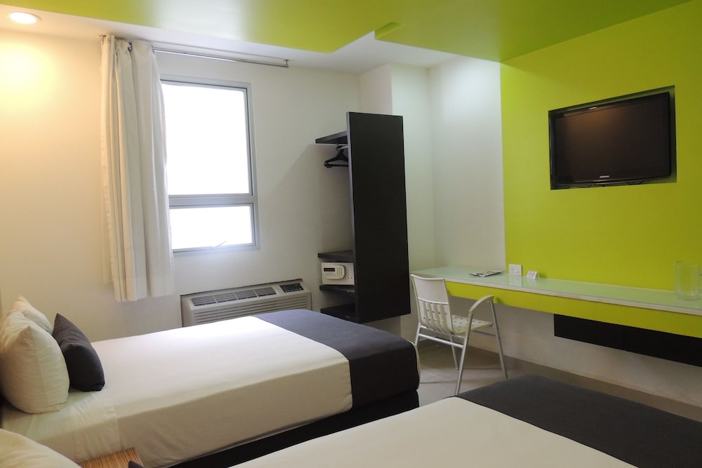 Nu Hotel 30/62