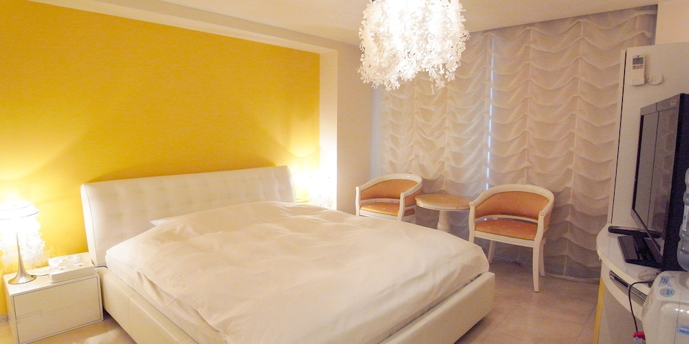 STANDARD, DOUBLE BED