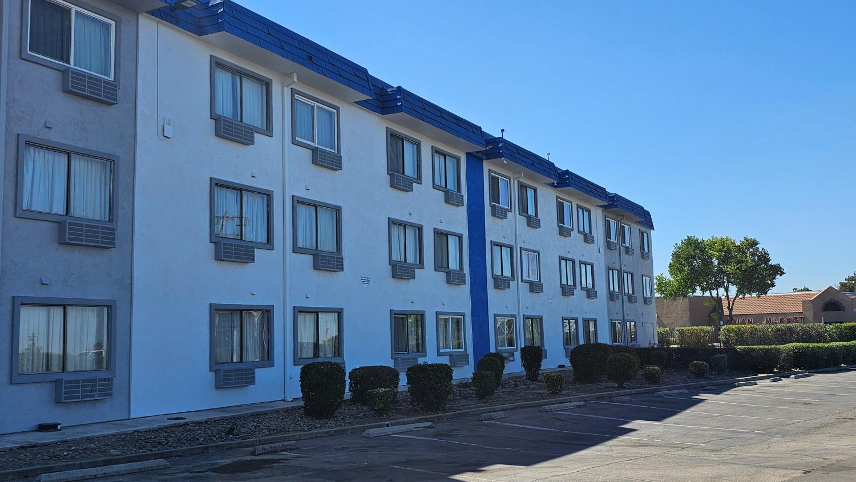 MetroParc 'nSuites 6/22