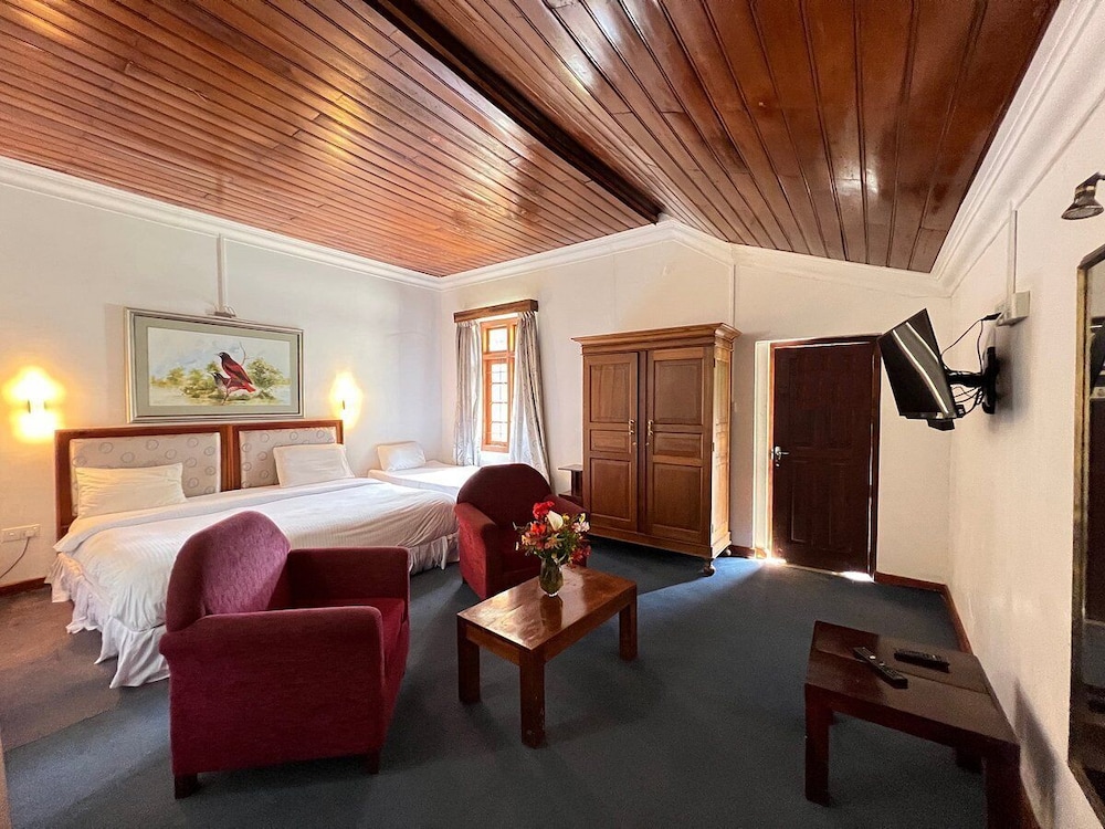 1 BEDROOM, SUPERIOR, TRIPLE, COURTYARD VIEW, GROUND FLOOR