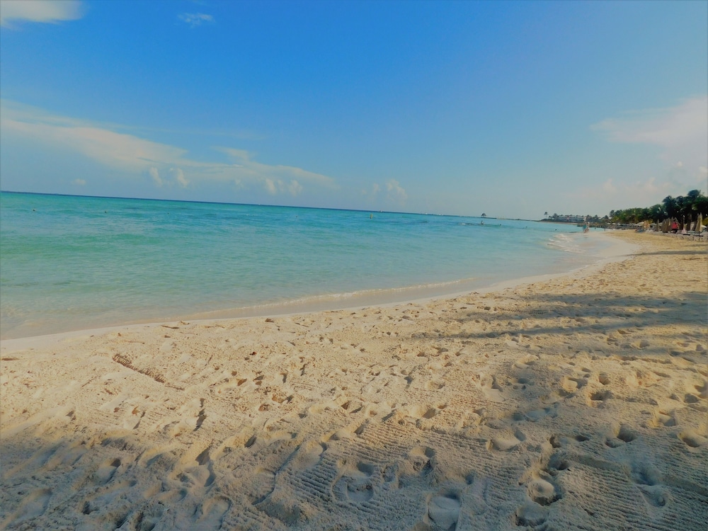 Nautibeach Condos 25/35